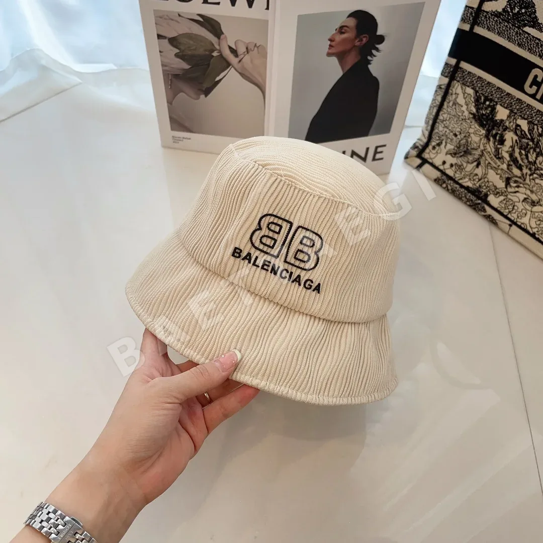 발렌시아가 스트라이프 텍스처드 피셔맨 모자 상세 이미지 2