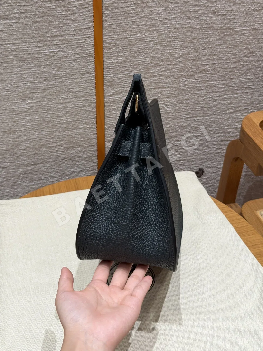에르메스 지프시에르 크레망스 가죽 핸드백 28 cm 상세 이미지 4