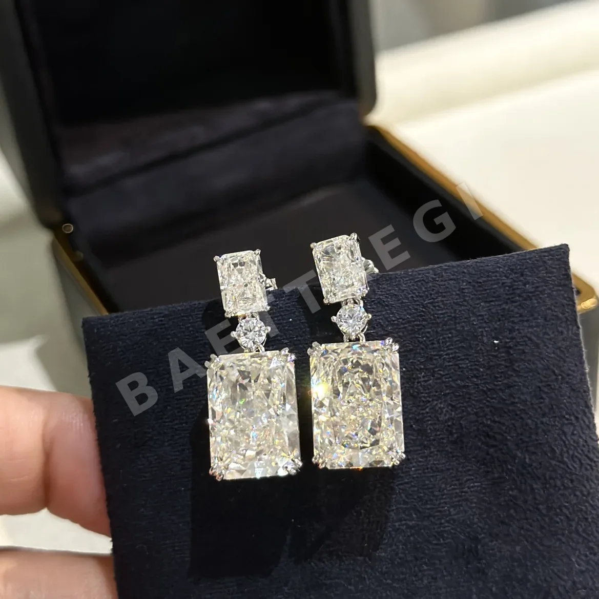 해리윈스턴 귀걸이 71789 Harry Winston Earrings 상세 이미지 4