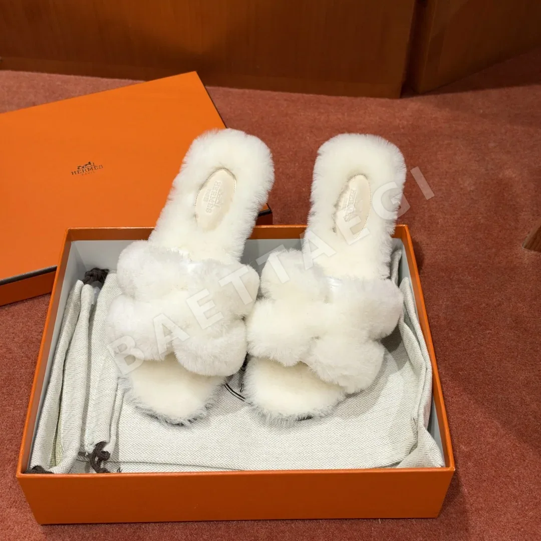 에르메스 오란 샌들 화이트 시프스킨 H 컷아웃 상세 이미지 3
