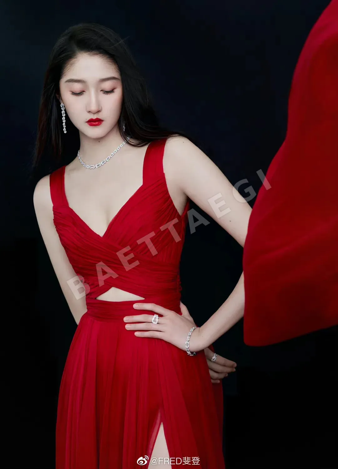 프레드 체인 장식 로즈 골드 귀걸이 상세 이미지 5