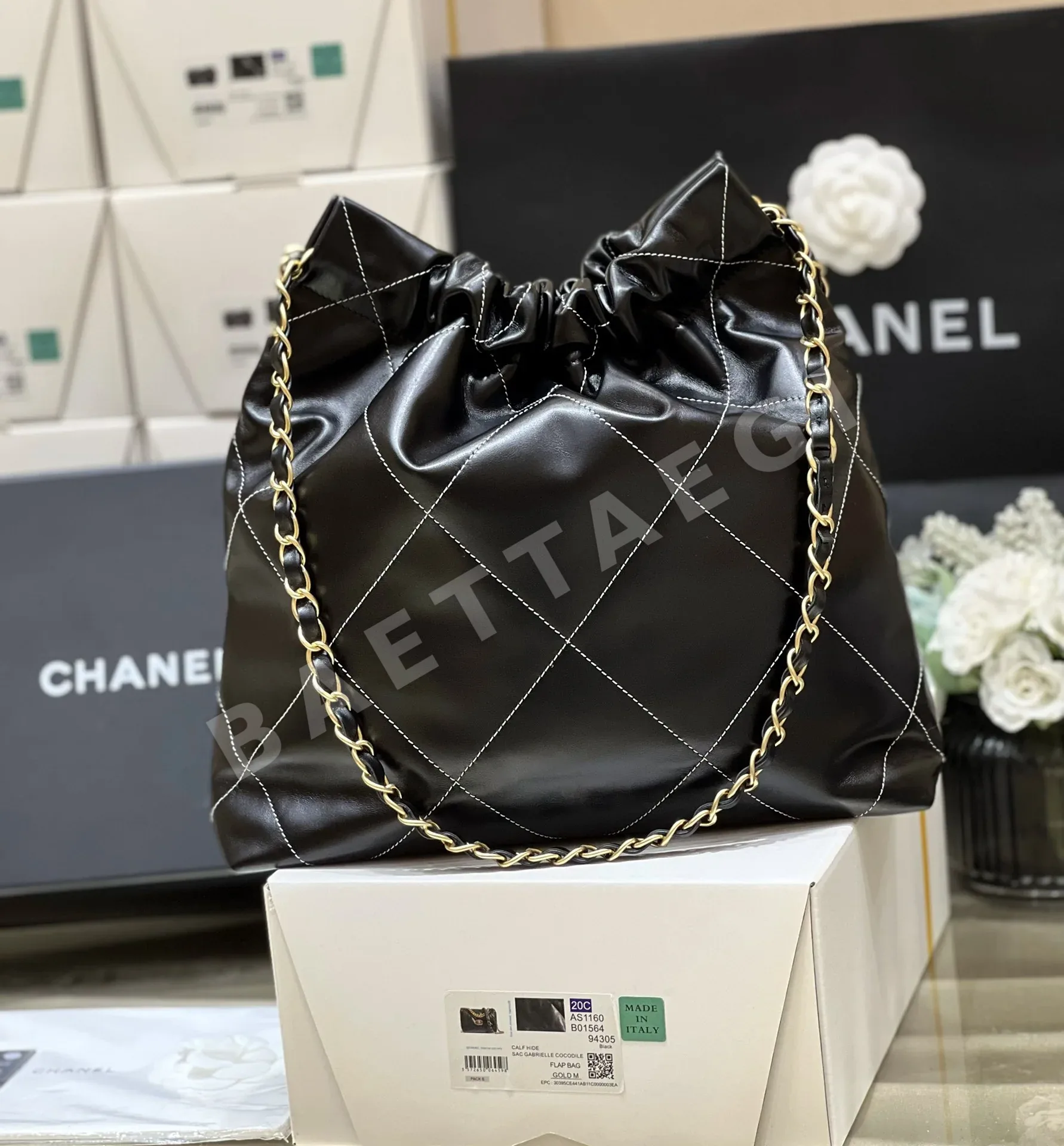 샤넬 22백 흰 줄무늬 블랙 램스킨 스퀘어백 가방 상세 이미지 6