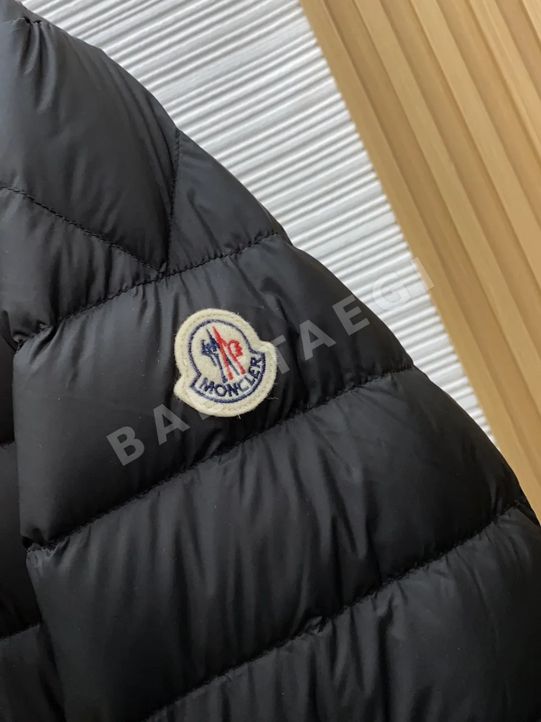 몽클레르 후드 남성 다운 패딩 재킷 상세 이미지 5