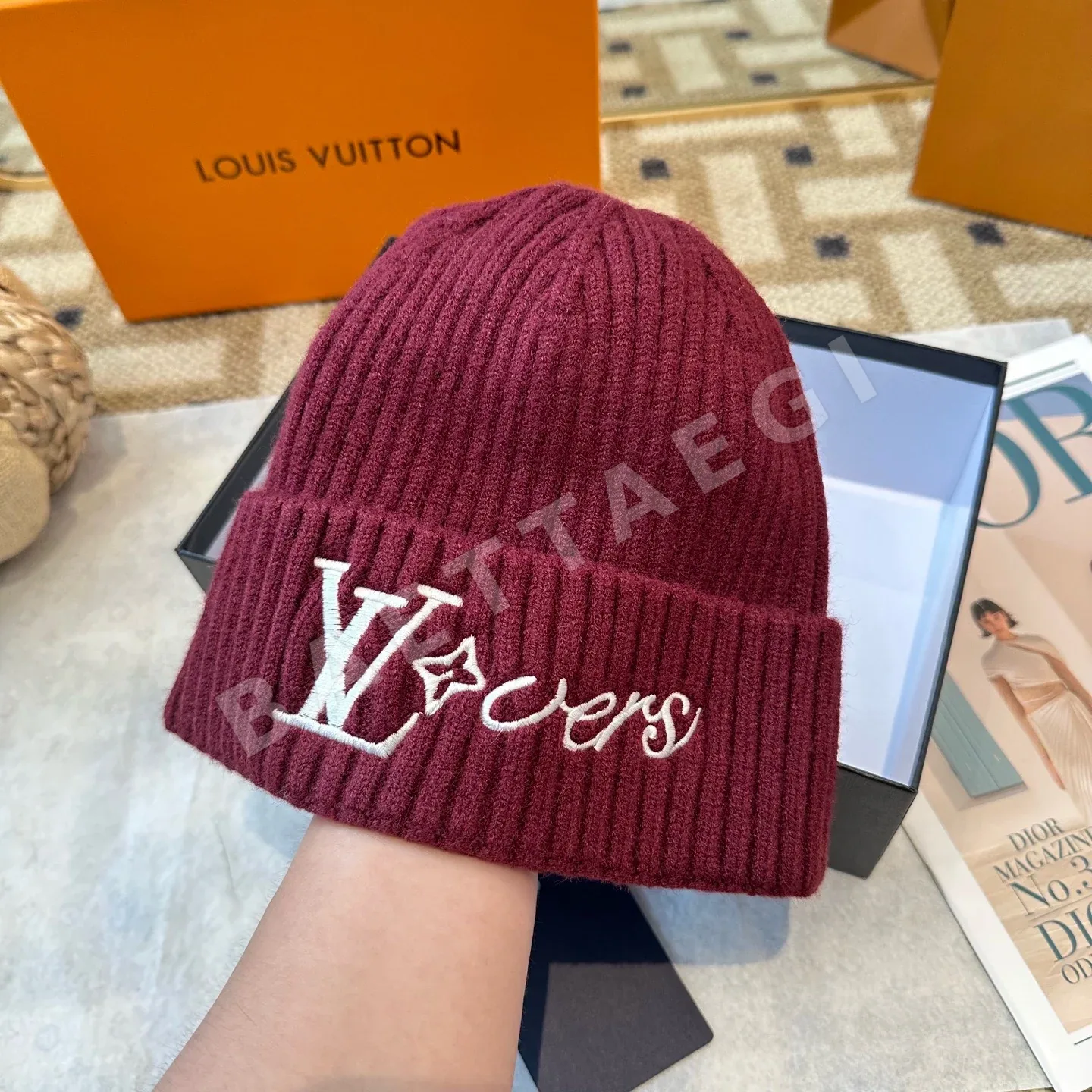 루이비통 LV 로고 자수 니트 비니 모자 상세 이미지 9