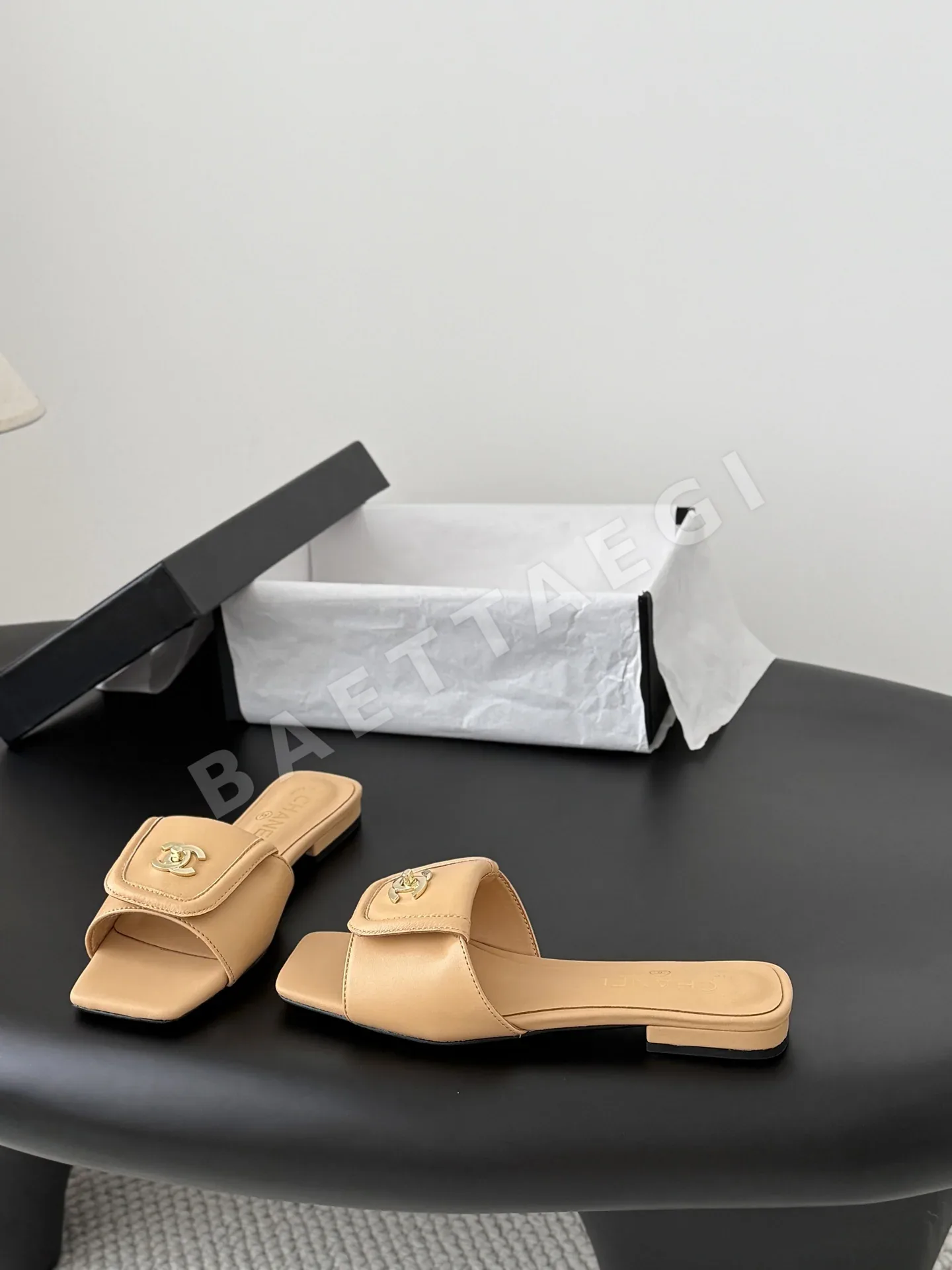 샤넬 26C 빈티지 버클 로퍼 상세 이미지 2