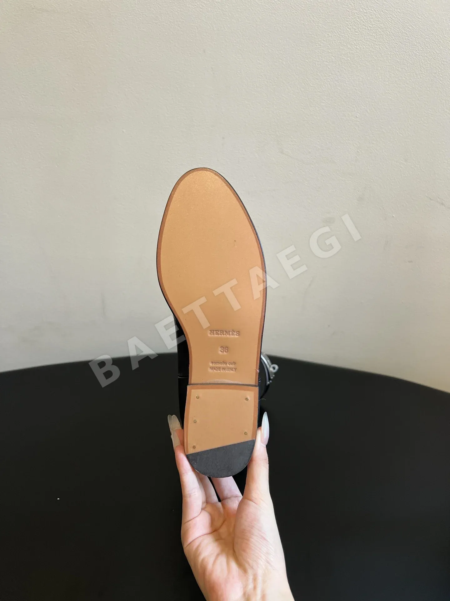 에르메스 부츠 가죽 메탈 버클 스트랩 상세 이미지 5
