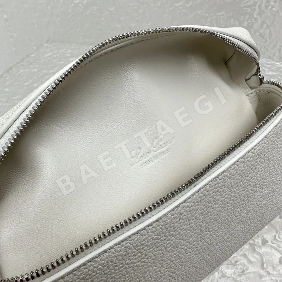 로로피아나 엑스트라포켓 핸드백 상세 이미지 9