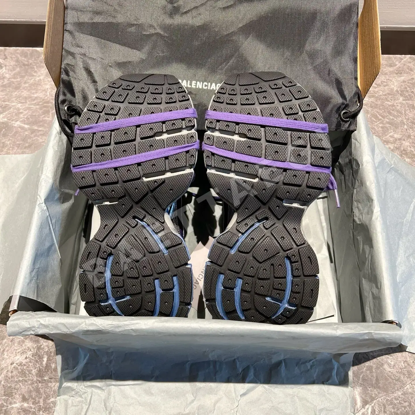 발렌시아가 3XL 메시 디스트레스드 레이스업 로우탑 스니커즈 상세 이미지 9
