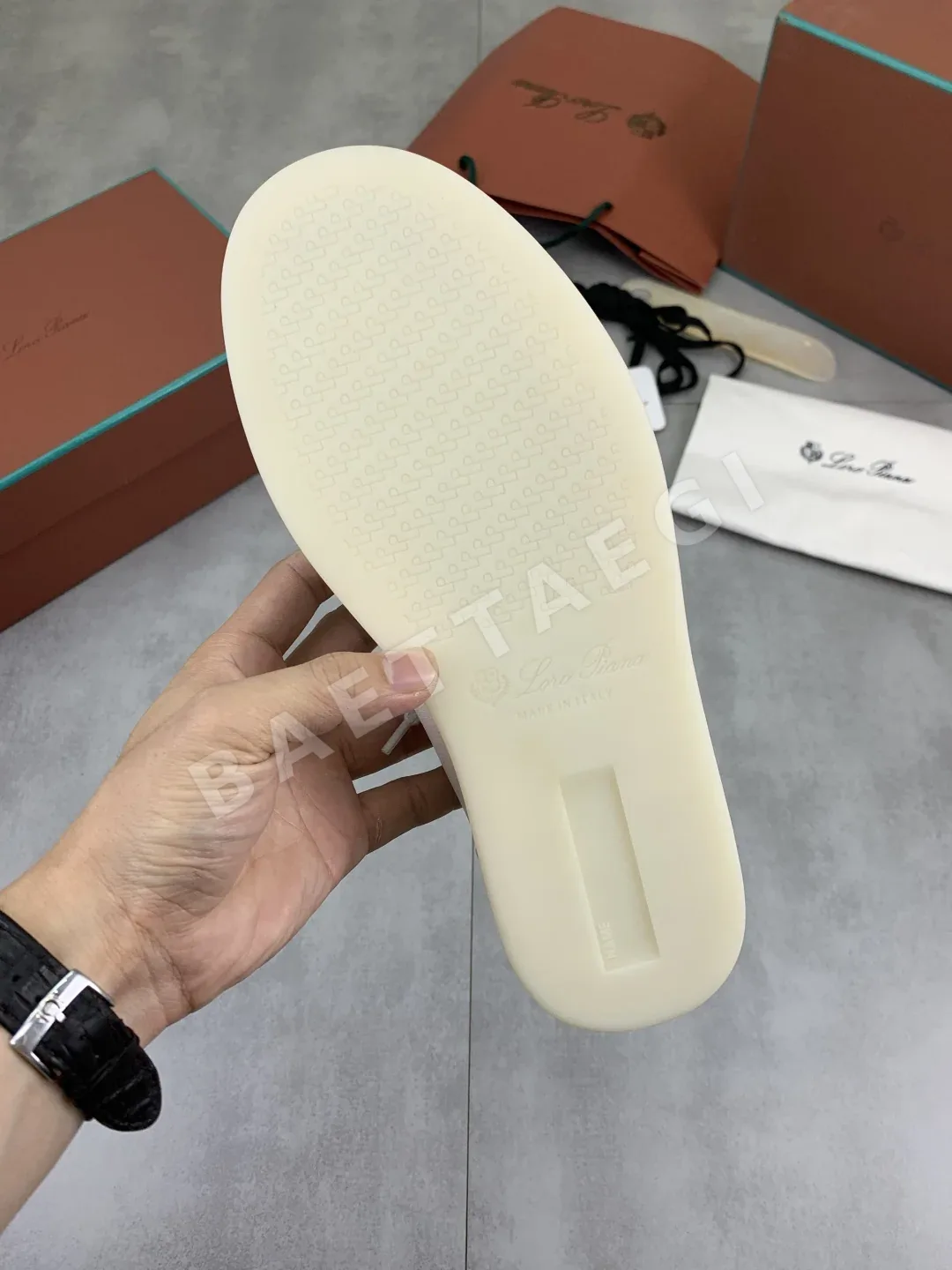 로로피아나 남성 신발 상세 이미지 9