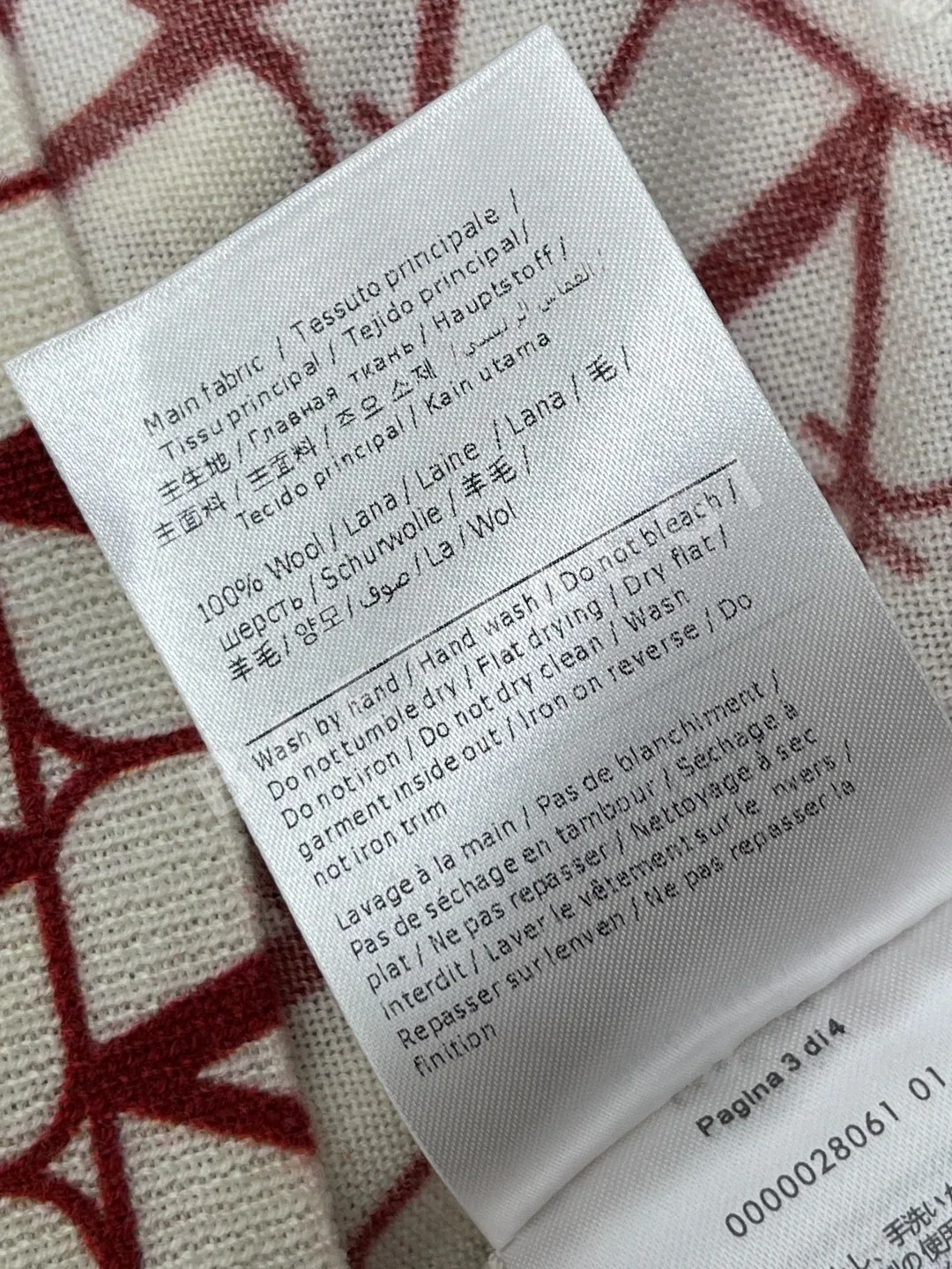 발렌티노 V자형 자카드 크루넥 울 니트 여성의류 상세 이미지 9