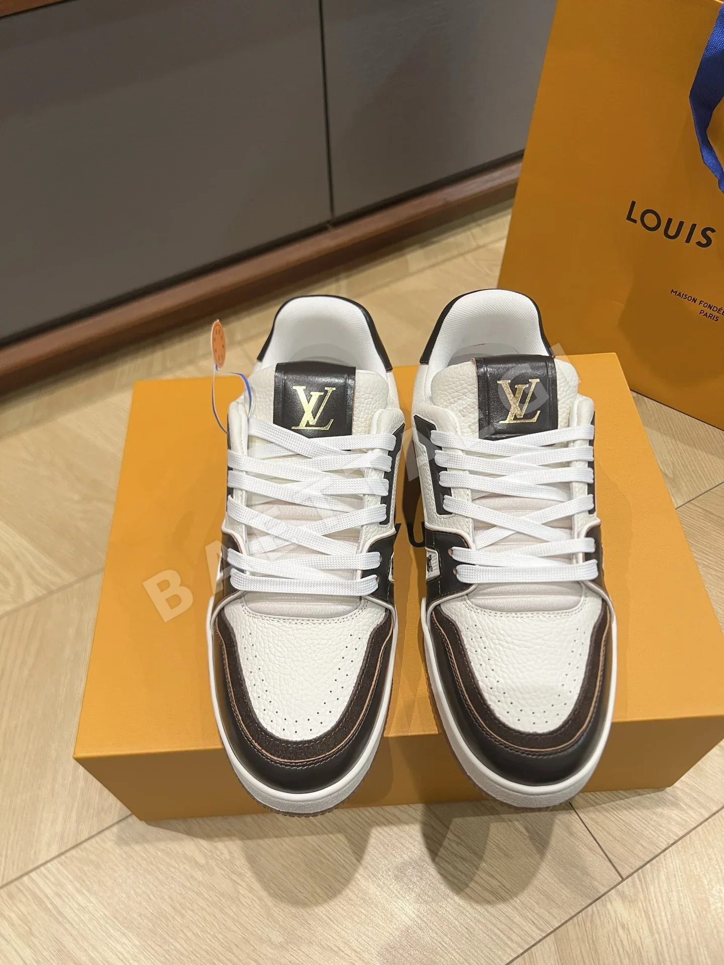 루이비통 LV 26 데님 컬러웨이 트레이너 신발 상세 이미지 2
