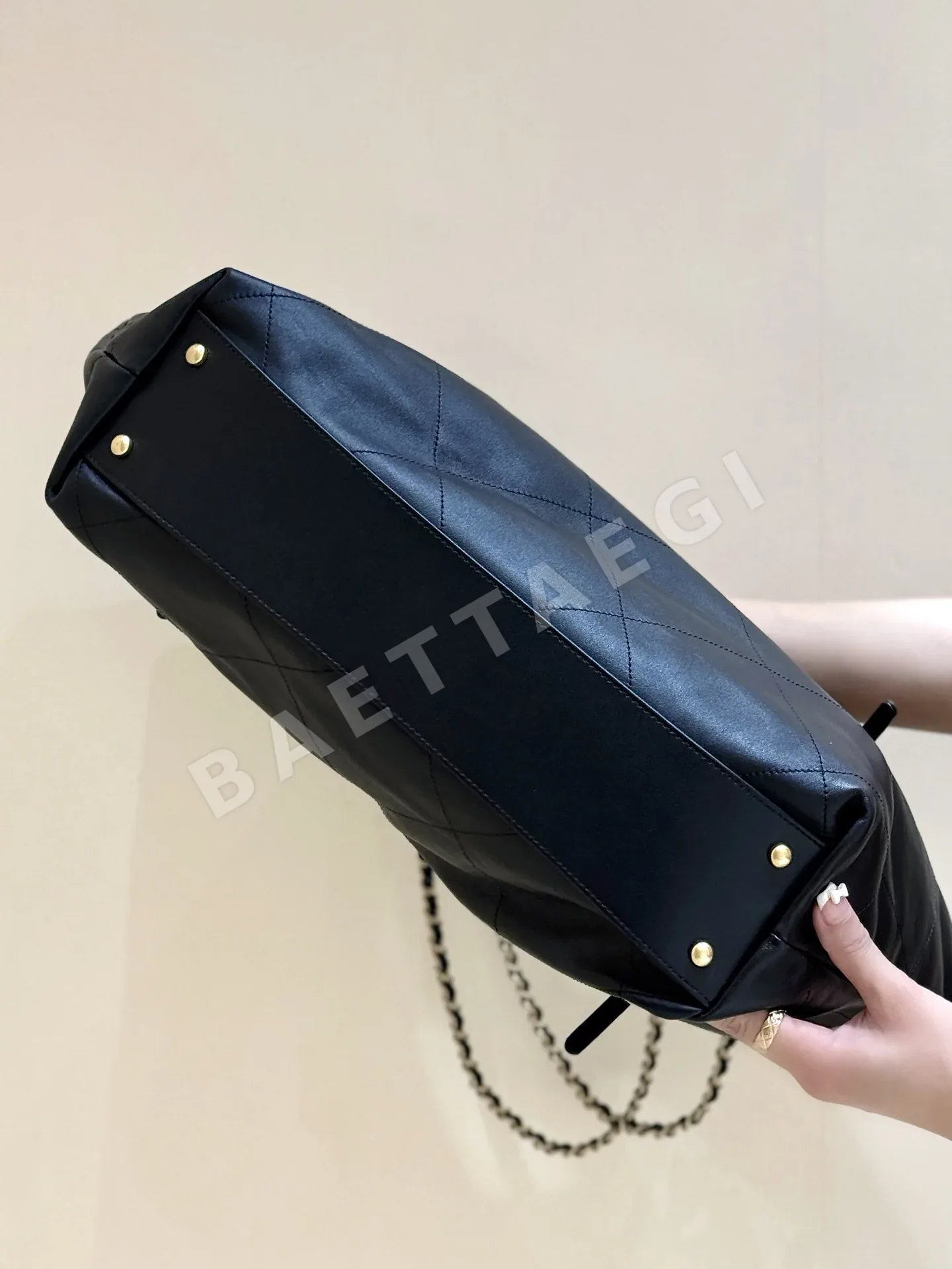 샤넬 25S 지드래곤 맥시 토트백 AS5463 상세 이미지 8