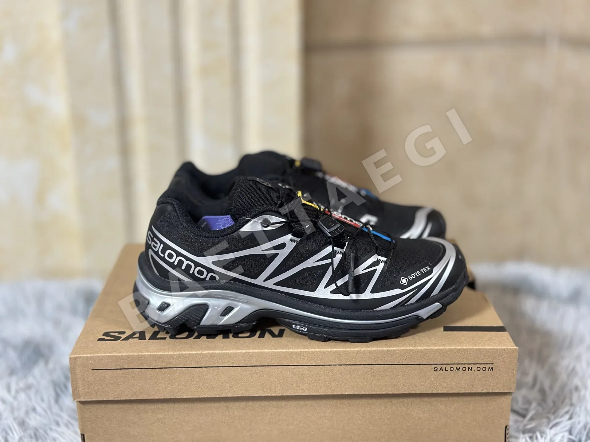 살로몬 XT6 트레일 러닝화 74804