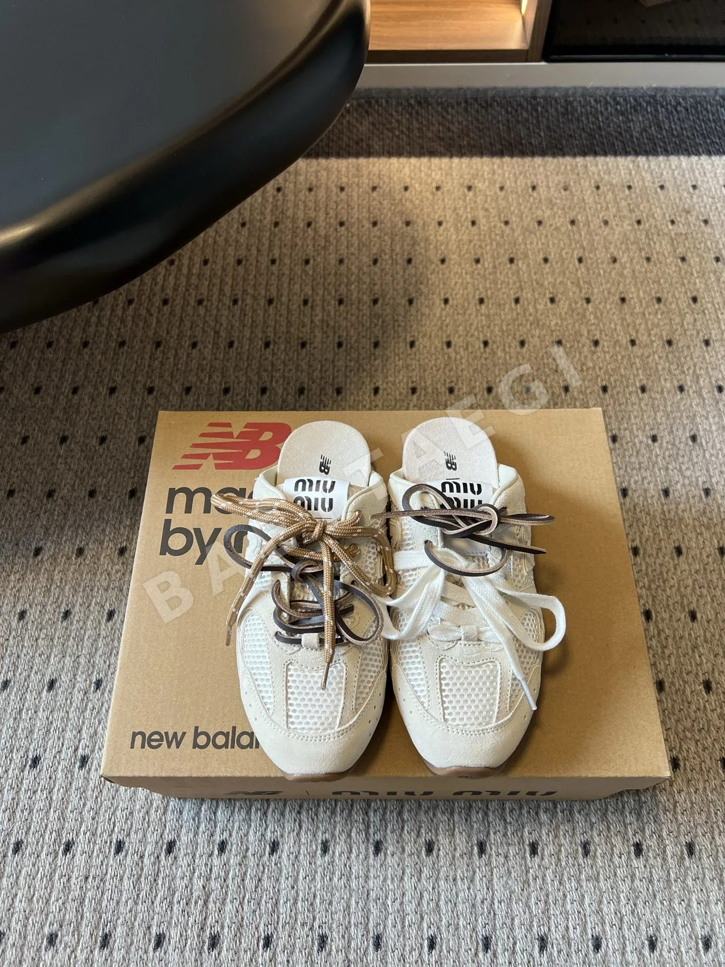 미우미우 x 뉴발란스 530 SL 뮬 108204