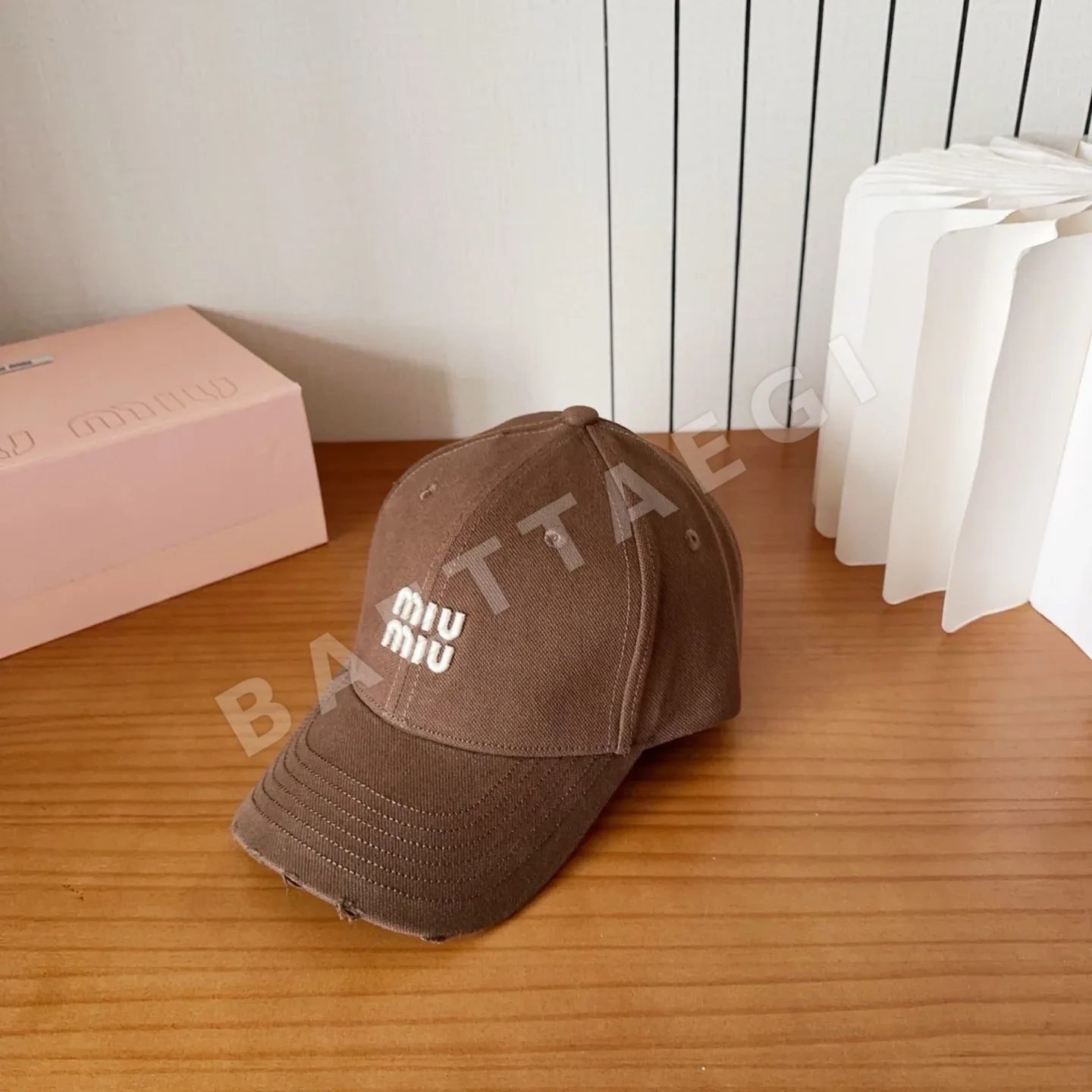 미우미우 자수 베이스볼 캡 상세 이미지 2