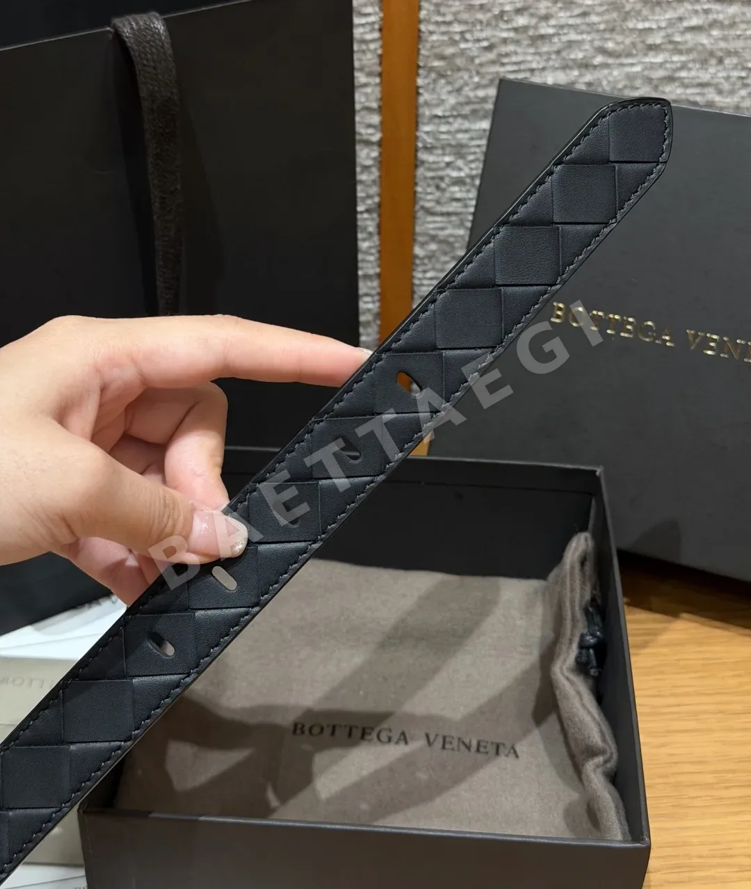 보테가베네타 인트레차토 가죽 여성 벨트 상세 이미지 5