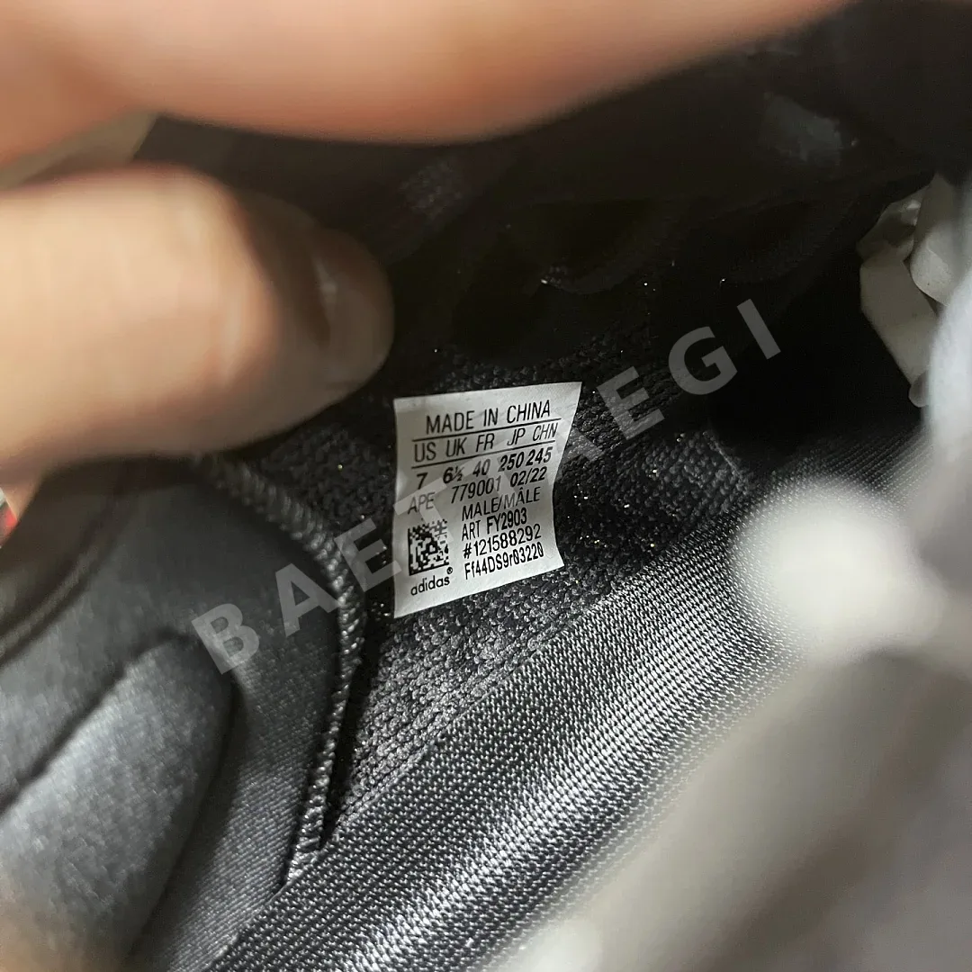 아디다스 [R] 이지 부스트 350 V2 FY2903 200750 Adidas Yeezy Boost 350 V2 상세 이미지 3
