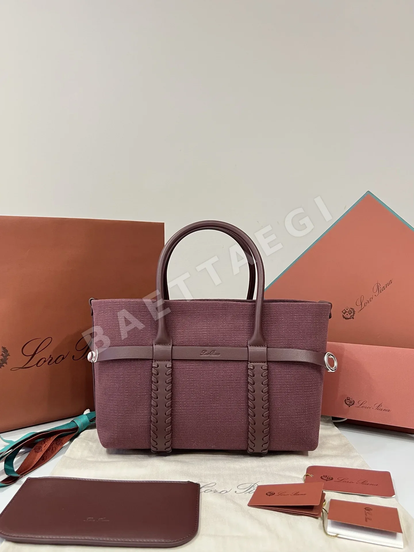 로로피아나 기에라 쇼퍼 스몰 토트백 191226