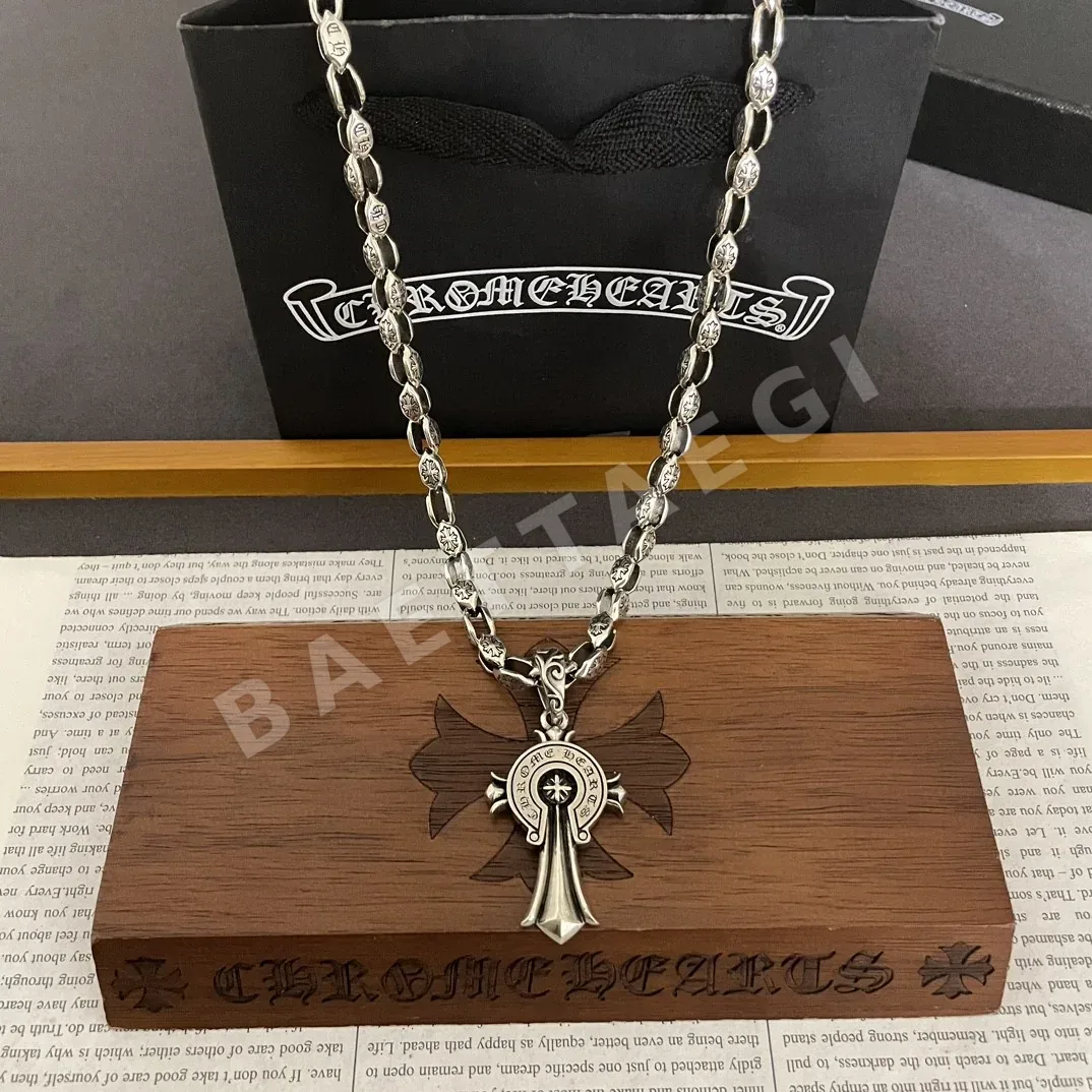 크롬하츠 클래식 레트로 크로스 펜던트 목걸이 126734