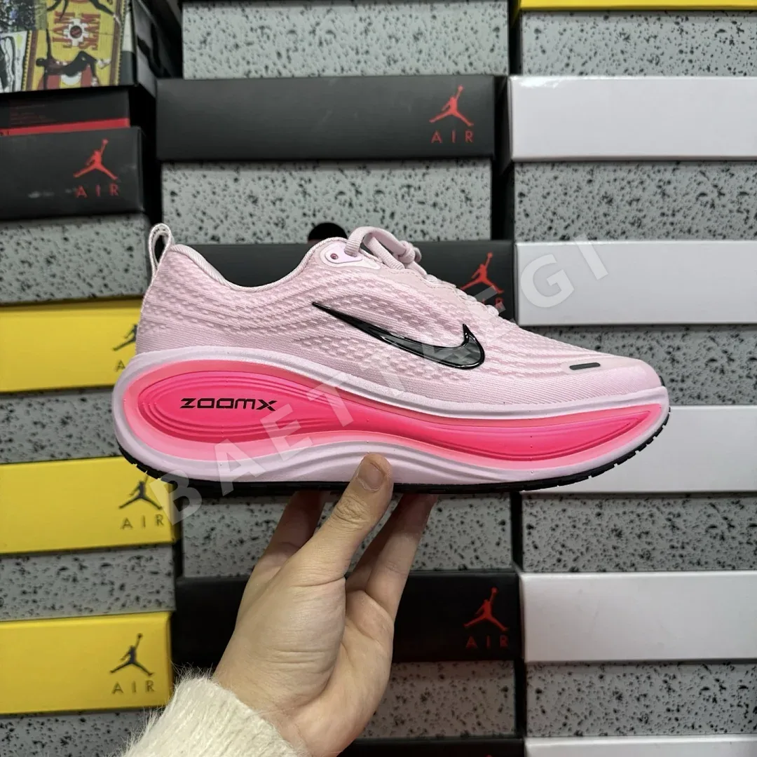 나이키 [XY] 보메로 플러스 HV8150-602 201319 Nike Vomero Plus Pink Foam Hyper 상세 이미지 8