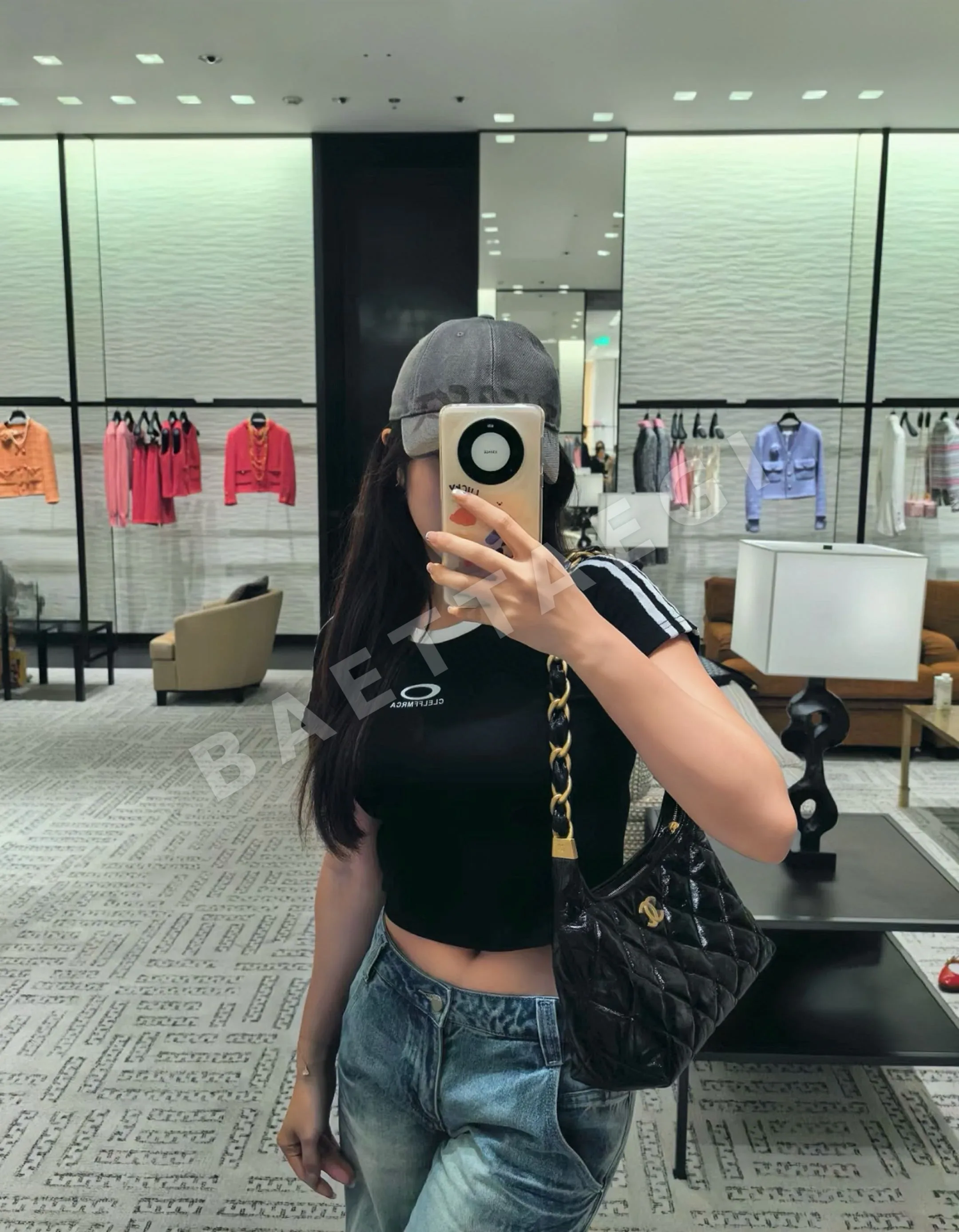 샤넬 미디움 블랙 숄더백 상세 이미지 2