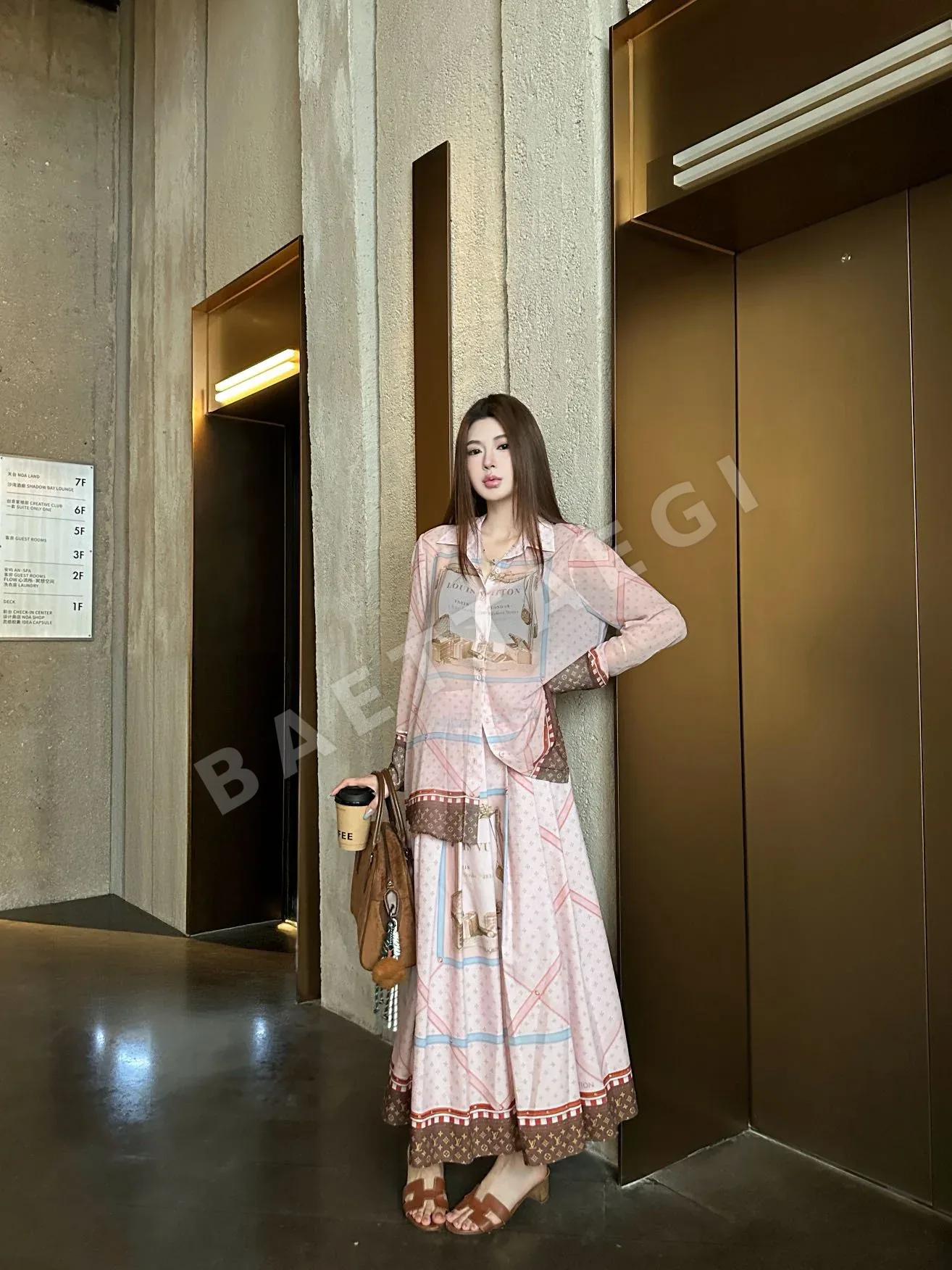 루이비통 여성 프린트 긴팔 셔츠 18513