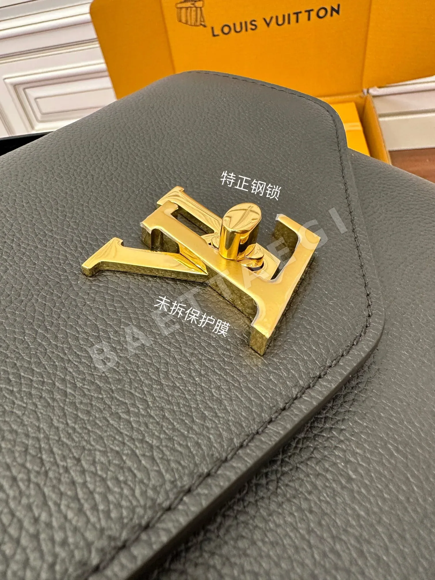 루이비통 가죽 가방 M22735 상세 이미지 8