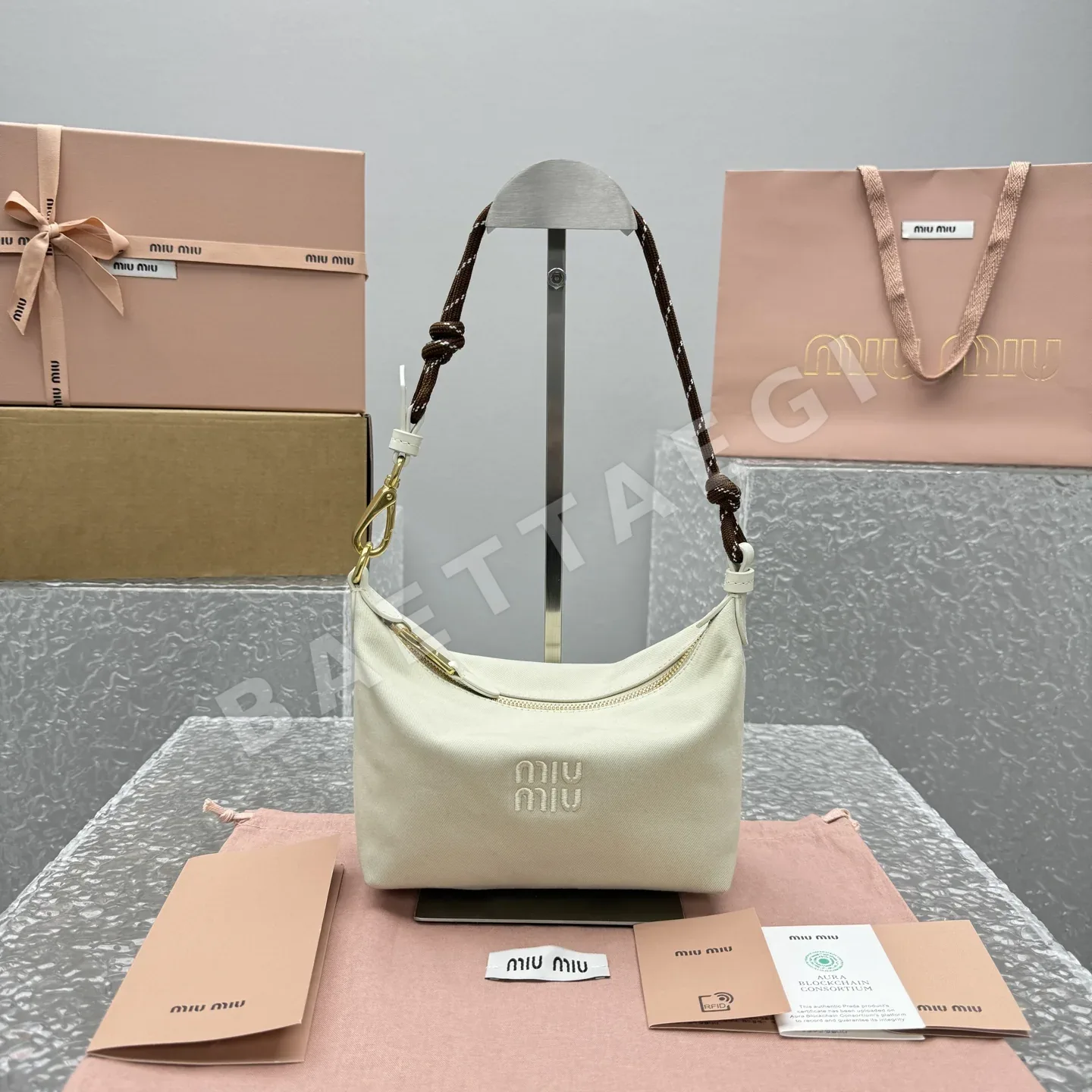 미우미우 가방 68391