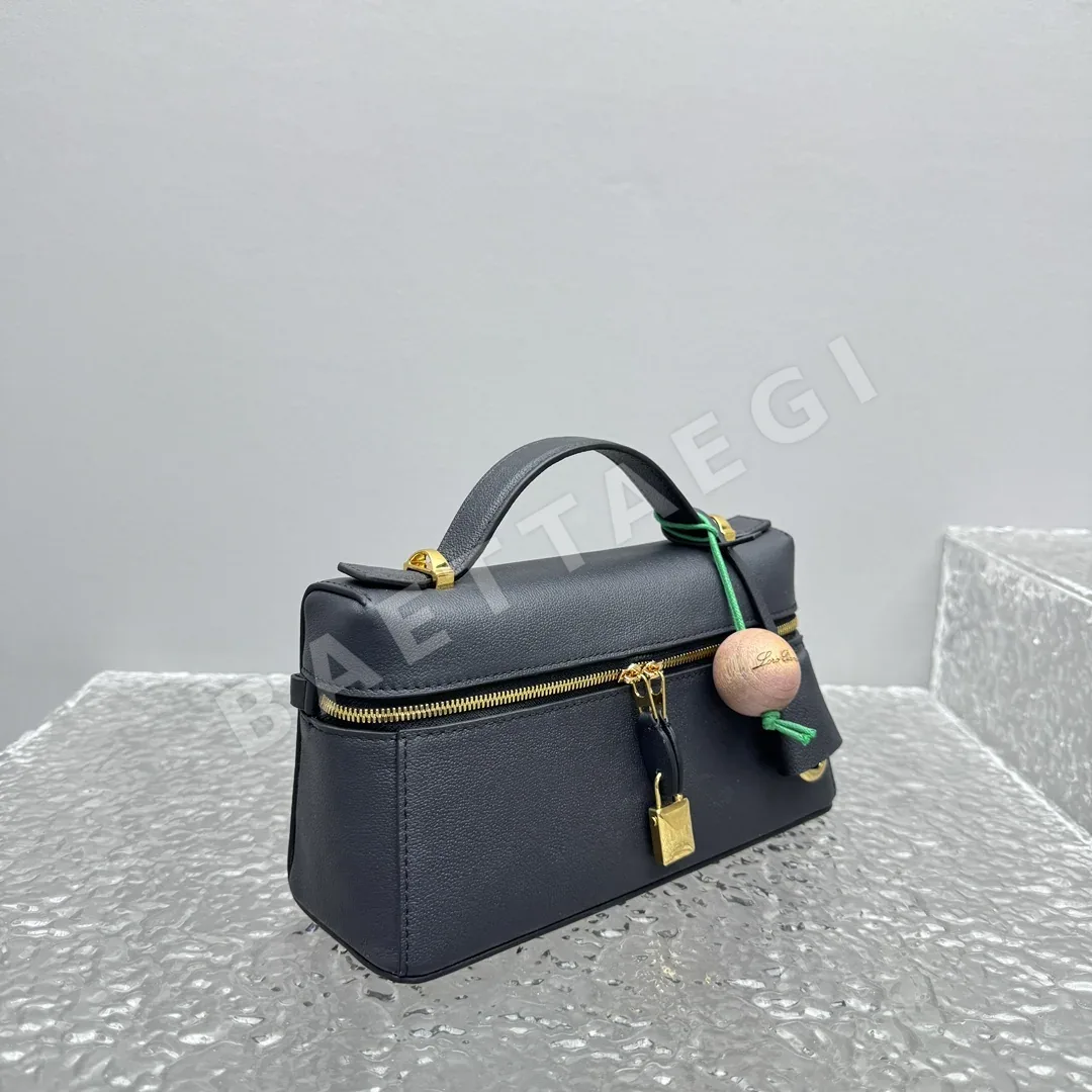 로로피아나 뉴 익스트라 백 가방 상세 이미지 3