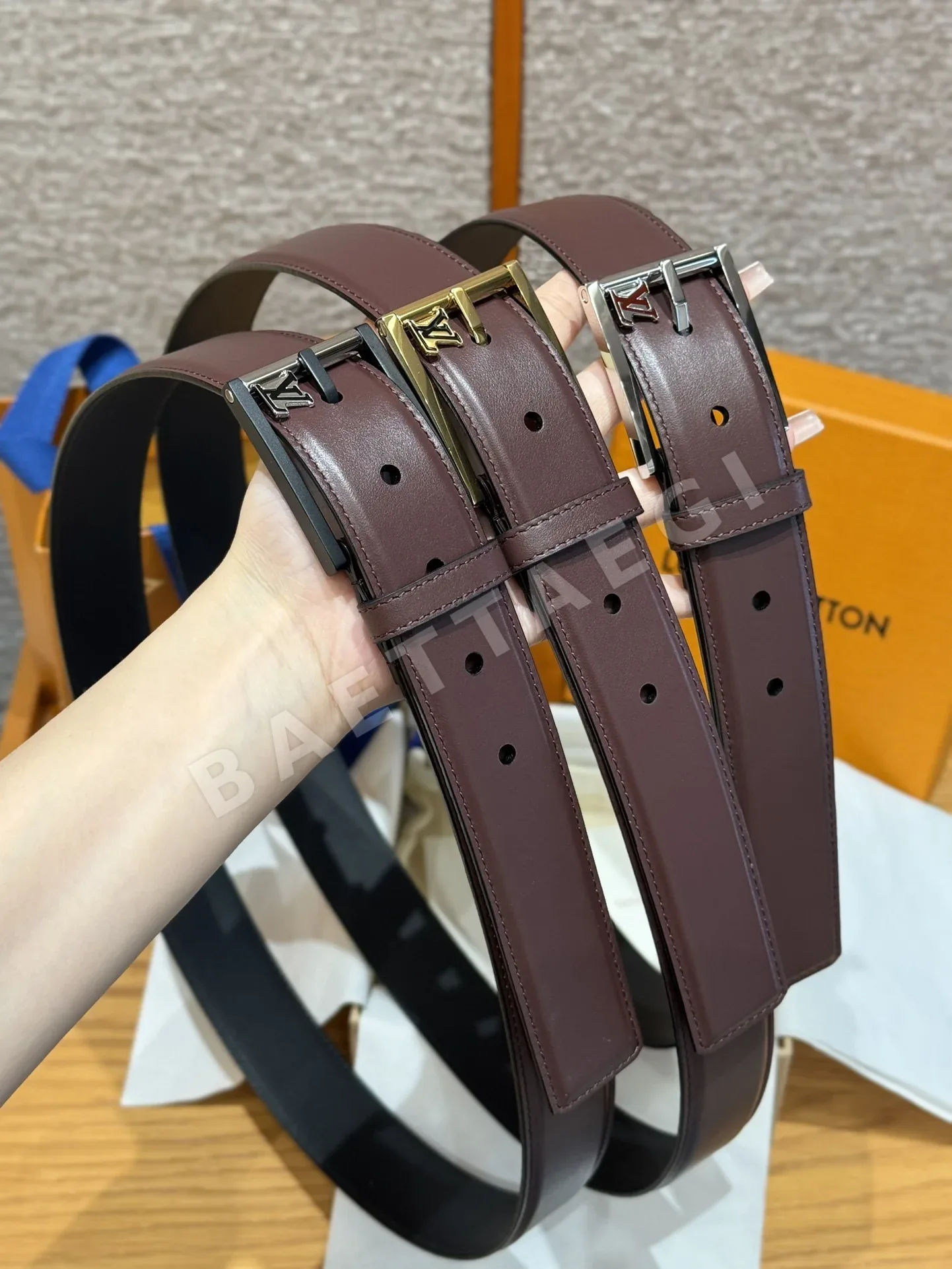 루이비통 양면 소가죽 남성 벨트 상세 이미지 2