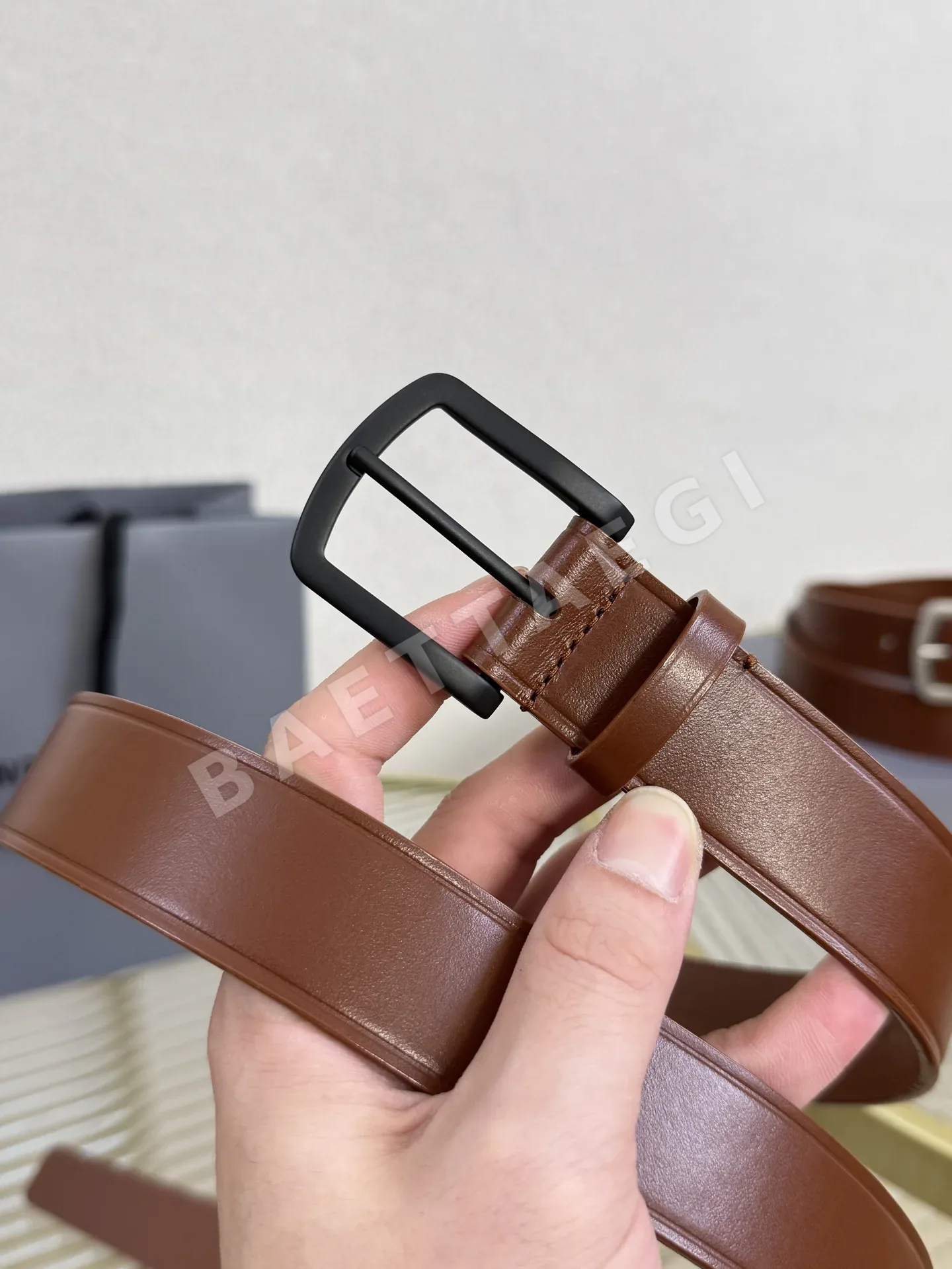 발렌시아가 카프스킨 가죽 벨트 상세 이미지 5