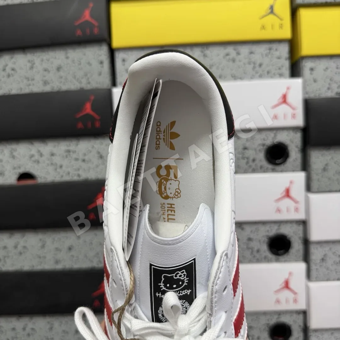 아디다스 [GOD] 가젤 인도어 II0013 200831 Adidas Gazelle Indoor Hello Kitty 상세 이미지 2