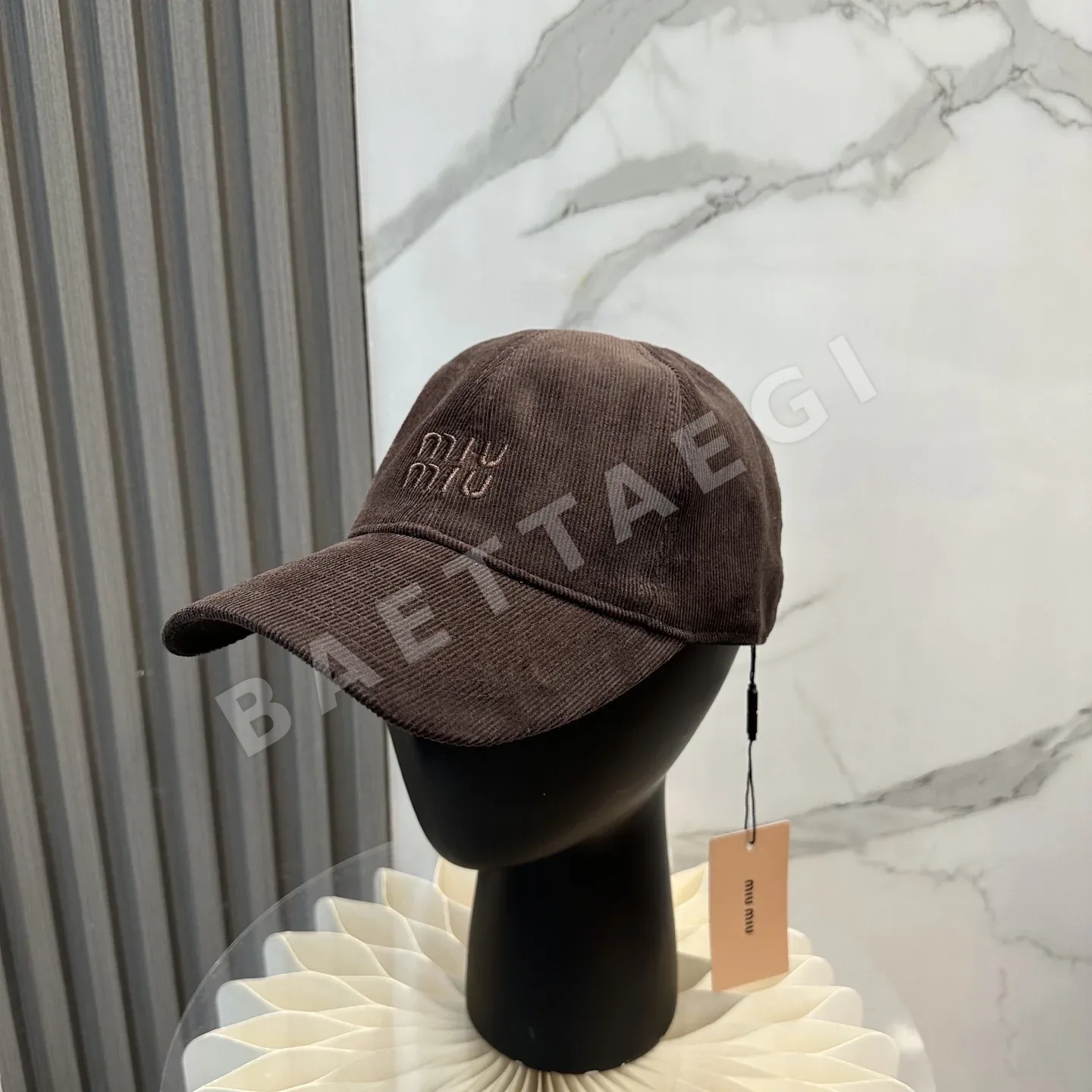 미우미우 코듀로이 베이스볼캡 185783