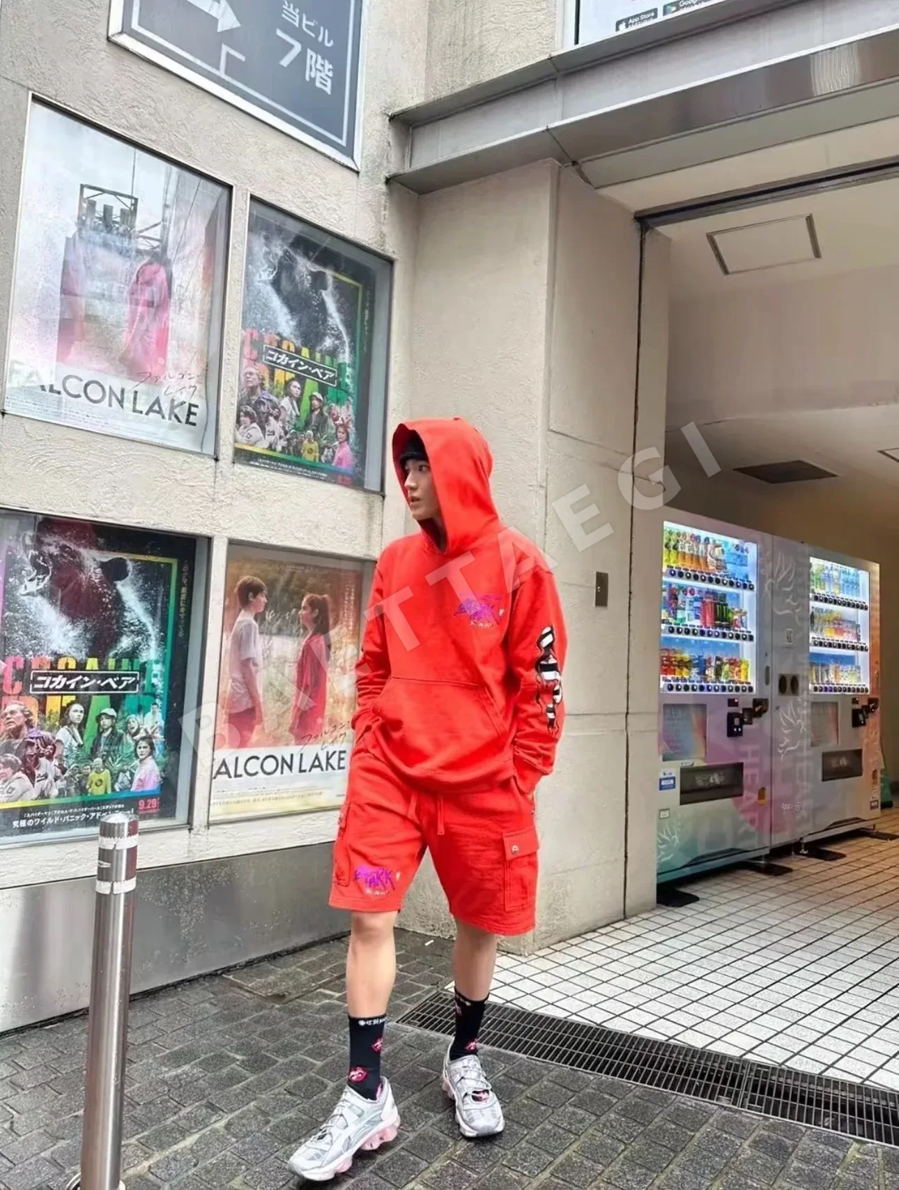크롬하츠 매티 보이 그래피티 오렌지 레드 카고 반바지 상세 이미지 2