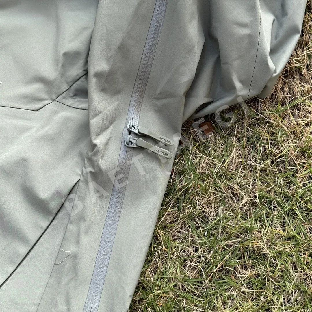아크테릭스 [TZ] 알파 SV 자켓 6세대 포리지 그린 200133 Arc'teryx Alpha SV Jacket 6 Forage/Grey 상세 이미지 16