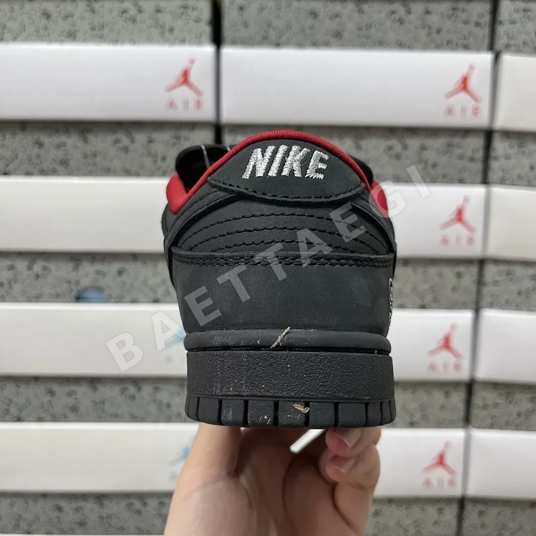 나이키 [AY] SB 덩크 로우 HQ8487-001 201036 Nike SB Dunk Low Supreme 94 Black 상세 이미지 7