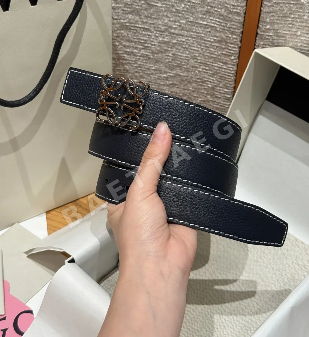 로에베 아나그램 리버시블 소가죽 벨트 상세 이미지 3