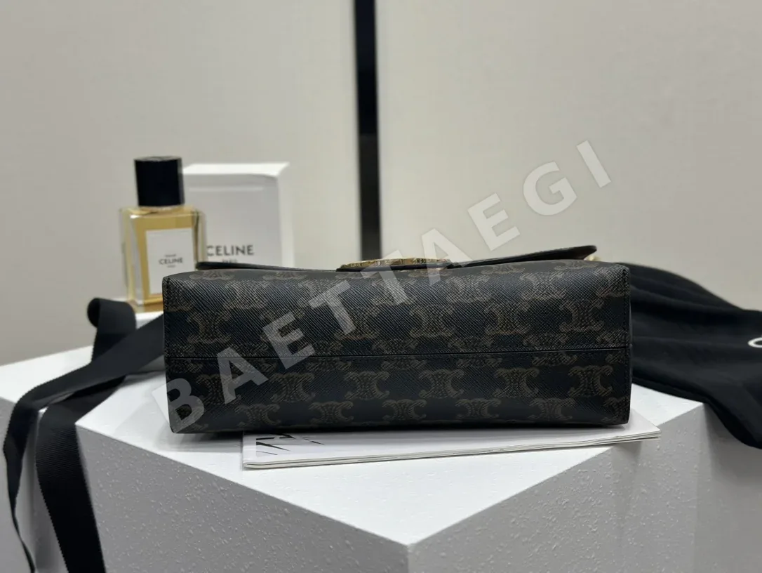 셀린느 비욘드 미디엄 로고 프린트 카프스킨 숄더백 상세 이미지 9
