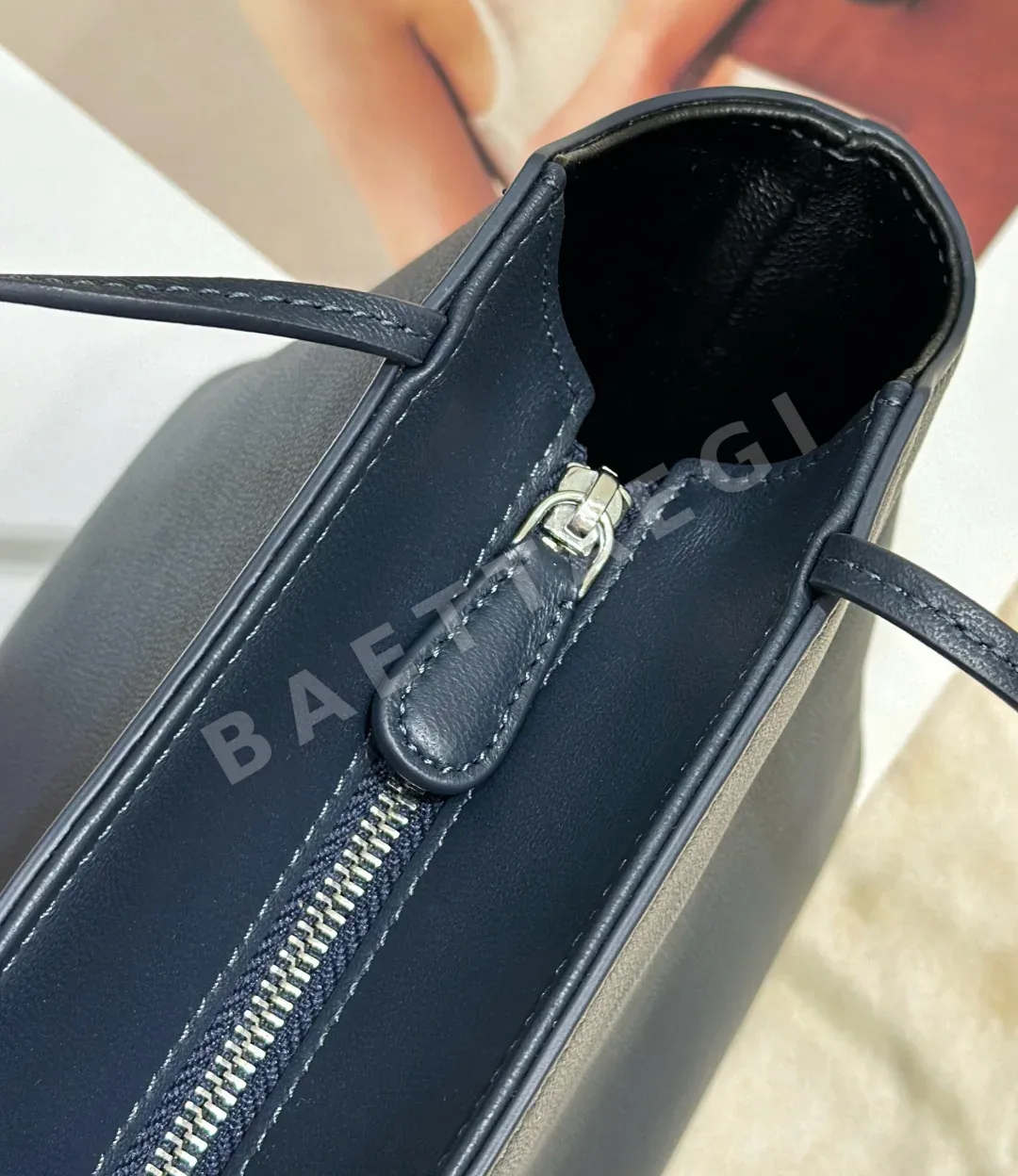 더로우 빈티지 라인 여성 가죽 핸드백 상세 이미지 6
