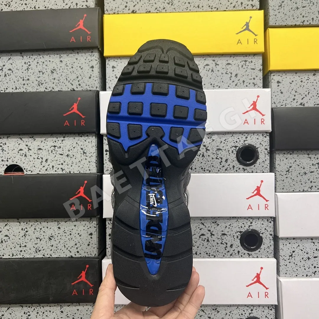 나이키 [GX] 에어 맥스 95 SP 그레이 블루 IB4523-001 201261 Nike Air Max 95 SP Undefeated Geo 상세 이미지 3