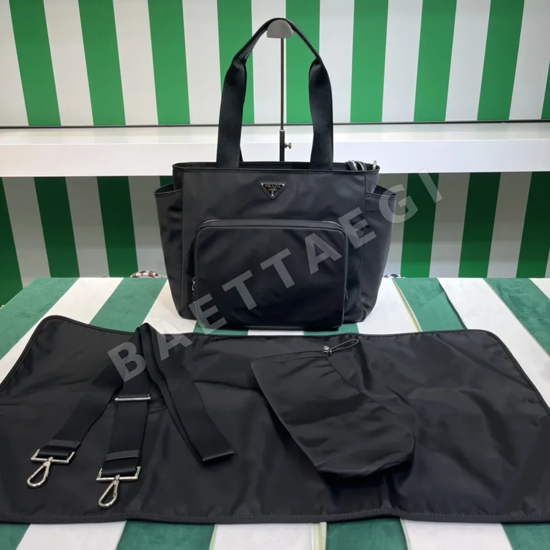 프라다 클래식 나일론 기저귀 가방 1BG102 상세 이미지 8