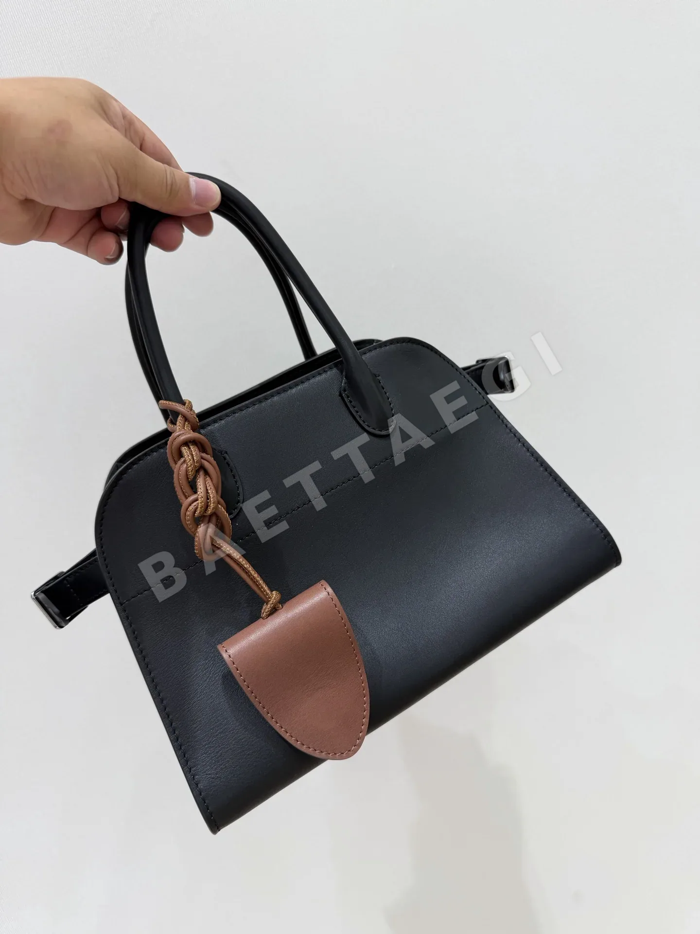 더로우 렌가색 가죽 키링 상세 이미지 7