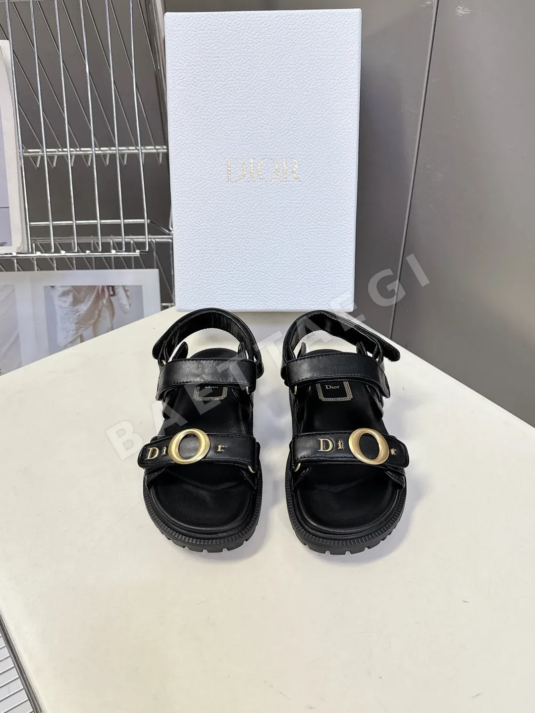 디올 벨크로 스포츠 샌들 98549