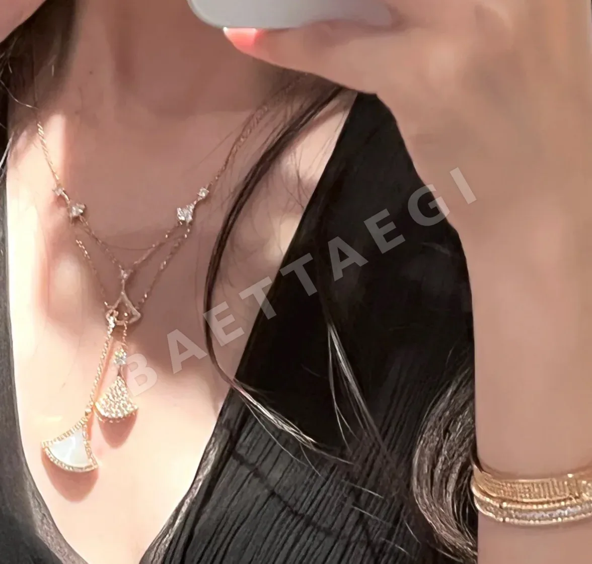 불가리 디바 시리즈 5 장 부채꼴 18K 골드 목걸이 상세 이미지 2