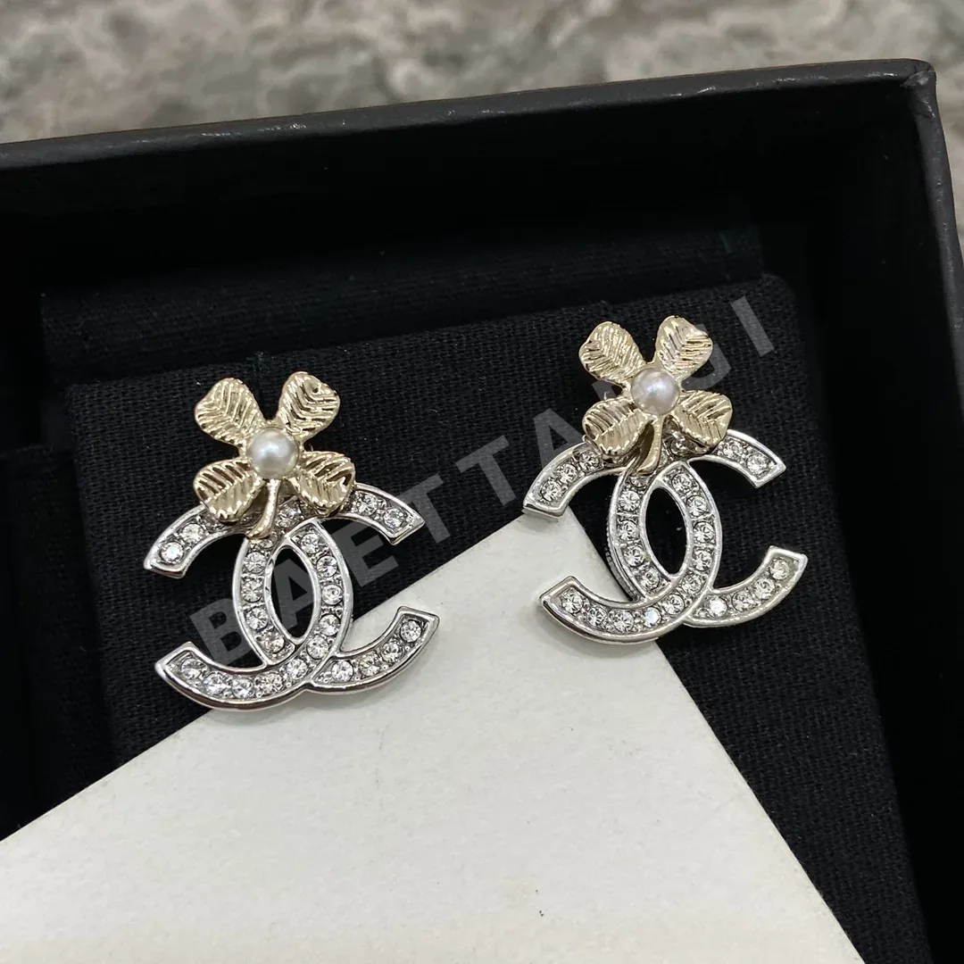 샤넬 더블 C 스터드 귀걸이 149517