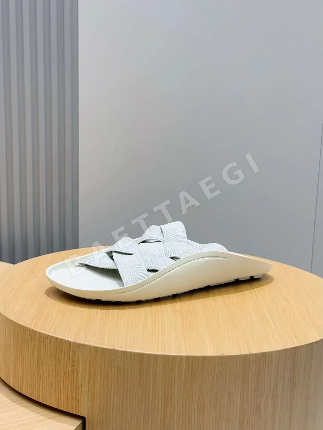 보테가베네타 웨이브 뮬 샌들 상세 이미지 5