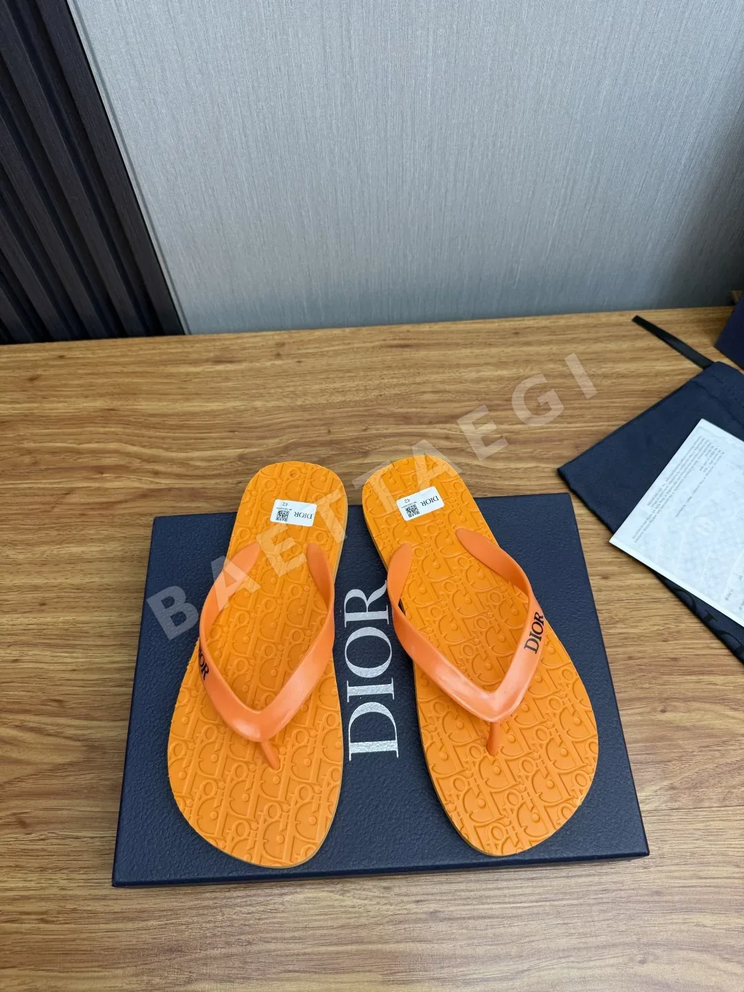 디올 남성용 슬리퍼 상세 이미지 2