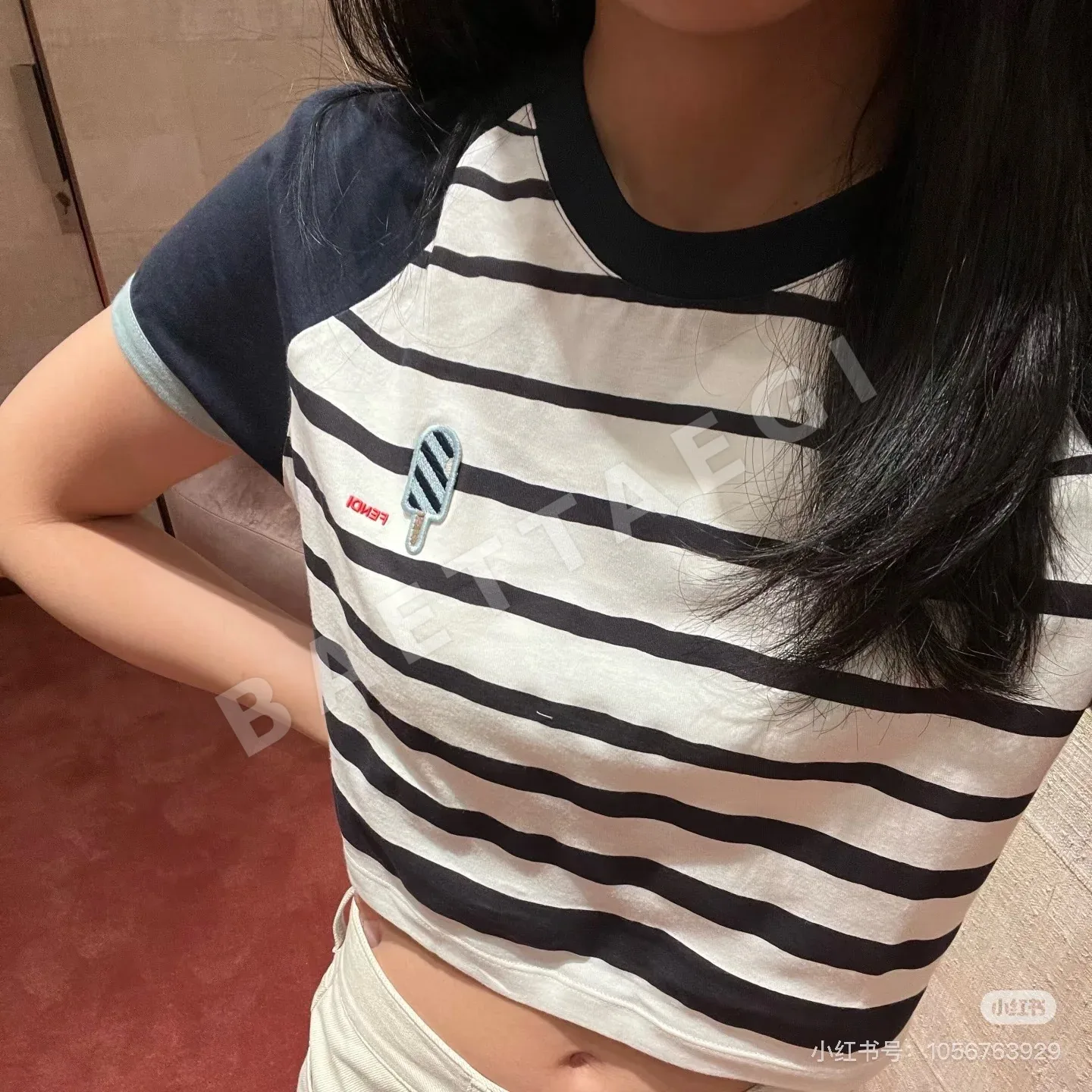 펜디 여성 크롭 반팔 티셔츠 상세 이미지 2