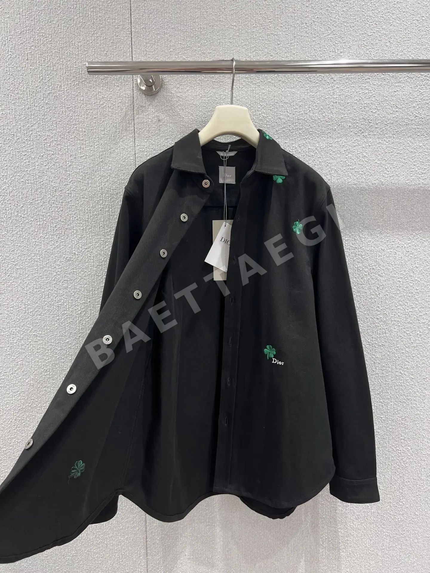 디올 네 잎 클로버 자수 데님 셔츠 재킷 상세 이미지 3