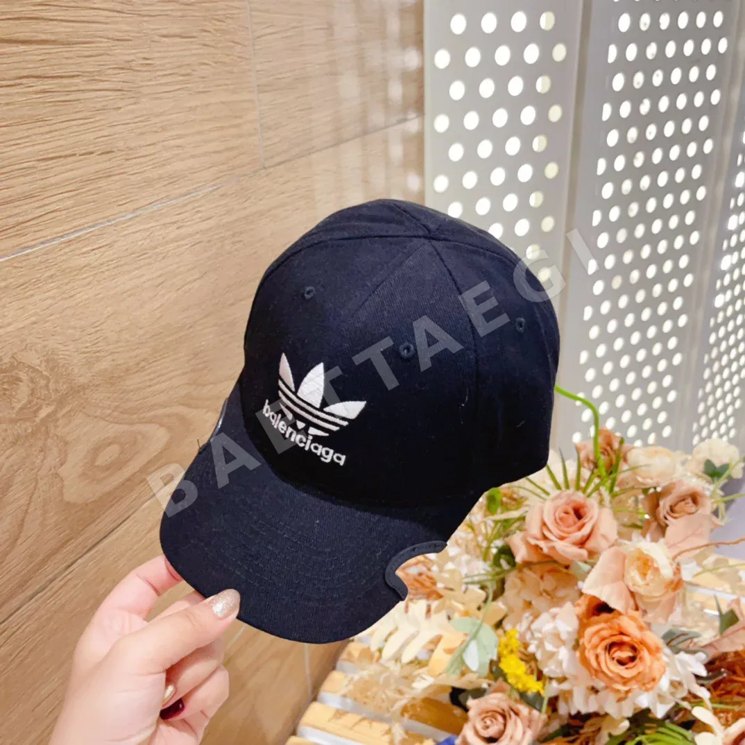 발렌시아가 자수 로고 코튼 베이스볼 캡 상세 이미지 8